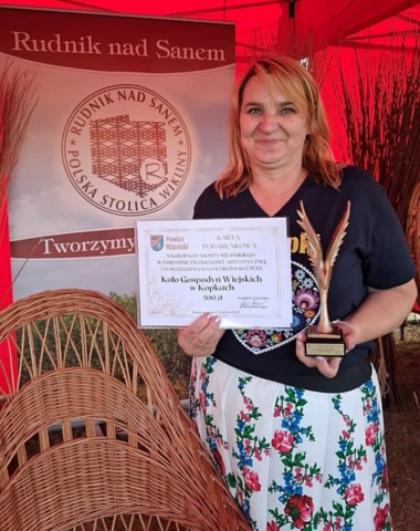 2b562cdb-bb88-410f-84f2-e44bd2cc4883