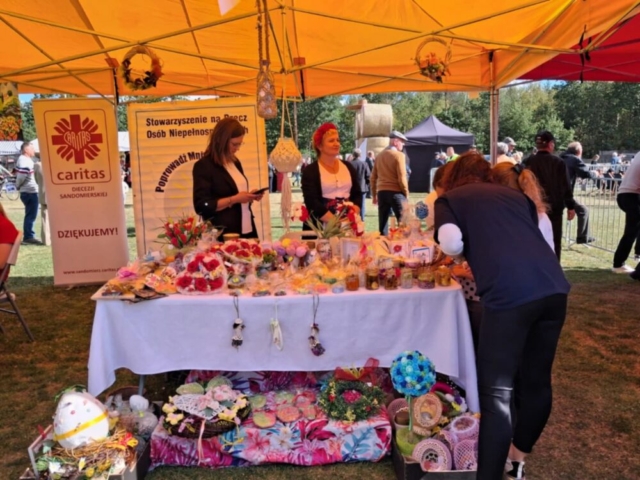 7dd31bc0-d33c-40a5-b5e5-e01d990499a5