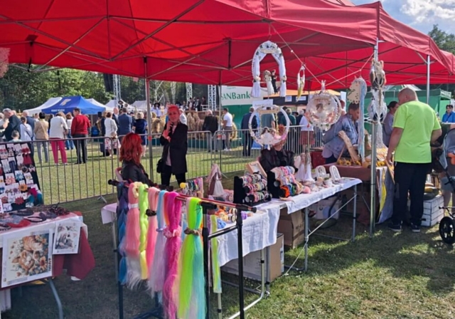 deb01bf3-7c9b-43dc-9e72-8e7035319b02